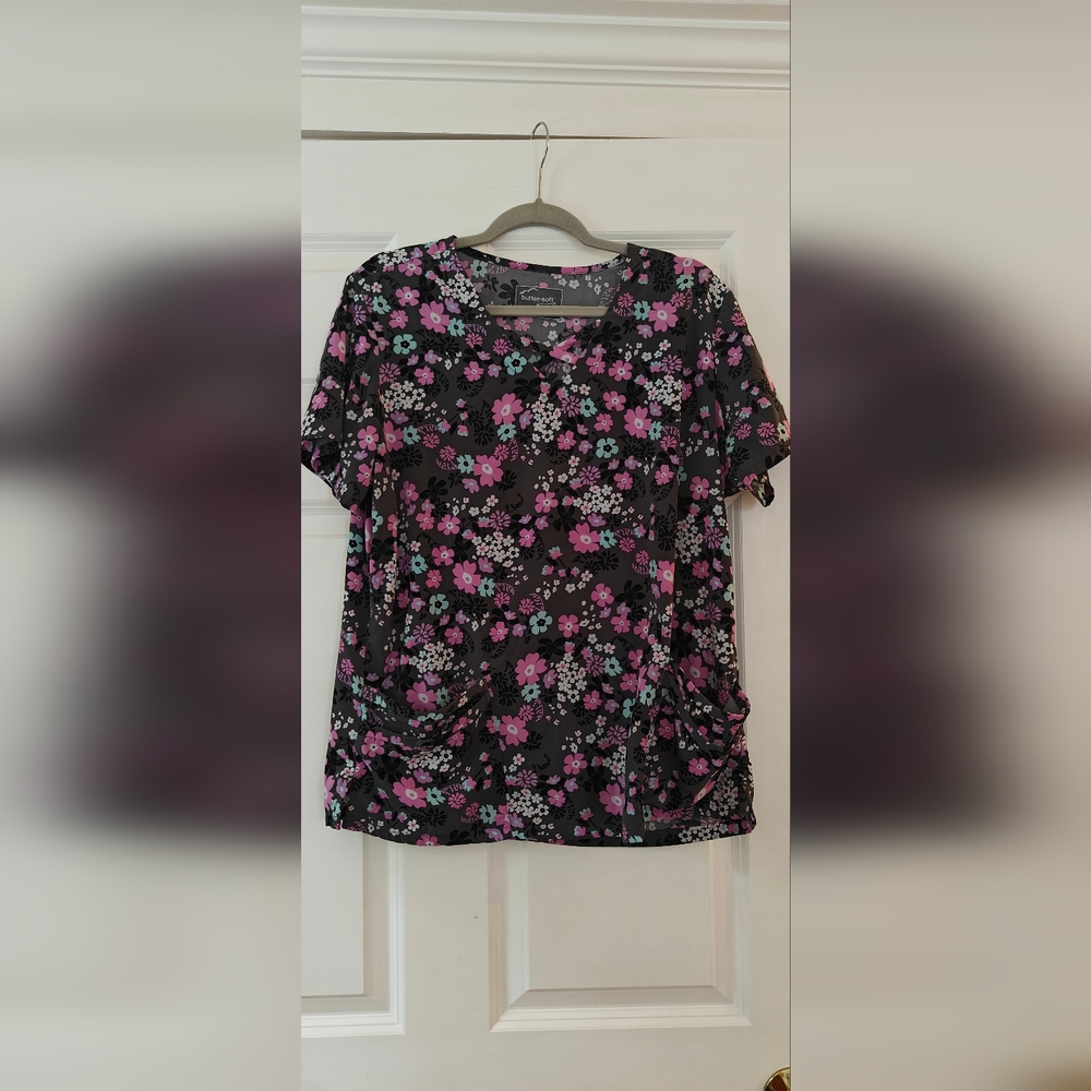 Large Scrub Top
